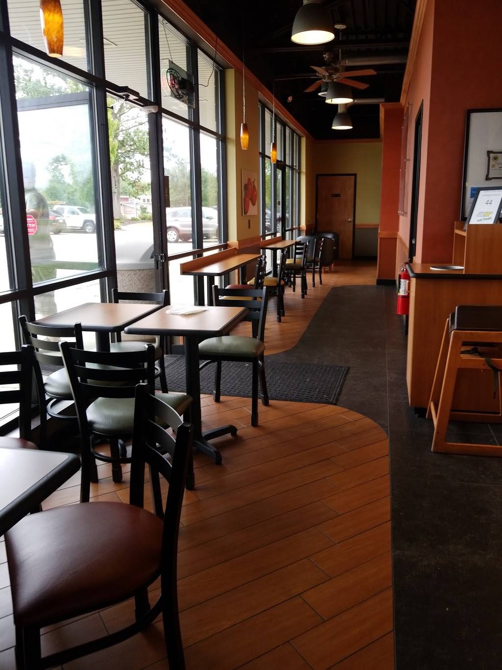 Subway | restaurant | 400 W Main St, Middleville, MI 49333, USA | 2697952961 OR +1 269-795-2961