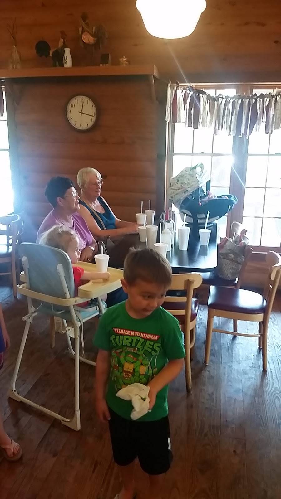 Boudreux Burger Barn | restaurant | 1499 N Meridian Rd #9046, Peck, KS 67120, USA | 3165242763 OR +1 316-524-2763