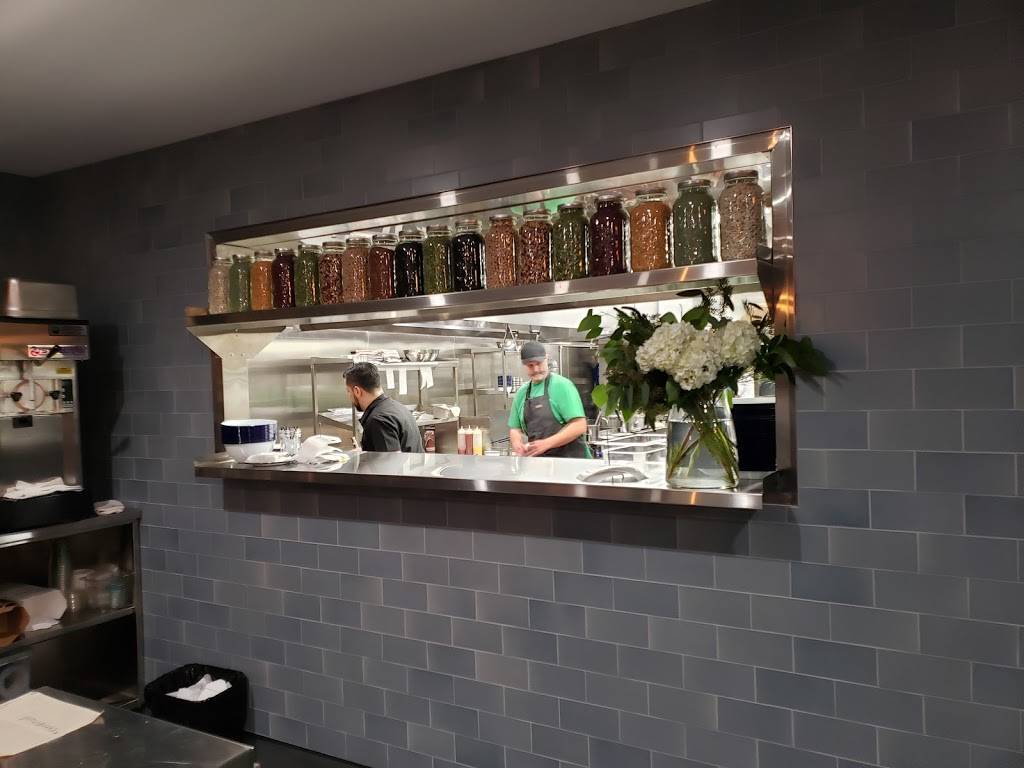 Blue Barn | restaurant | 819 Grant Ave, Novato, CA 94945, USA | 4158956577 OR +1 415-895-6577