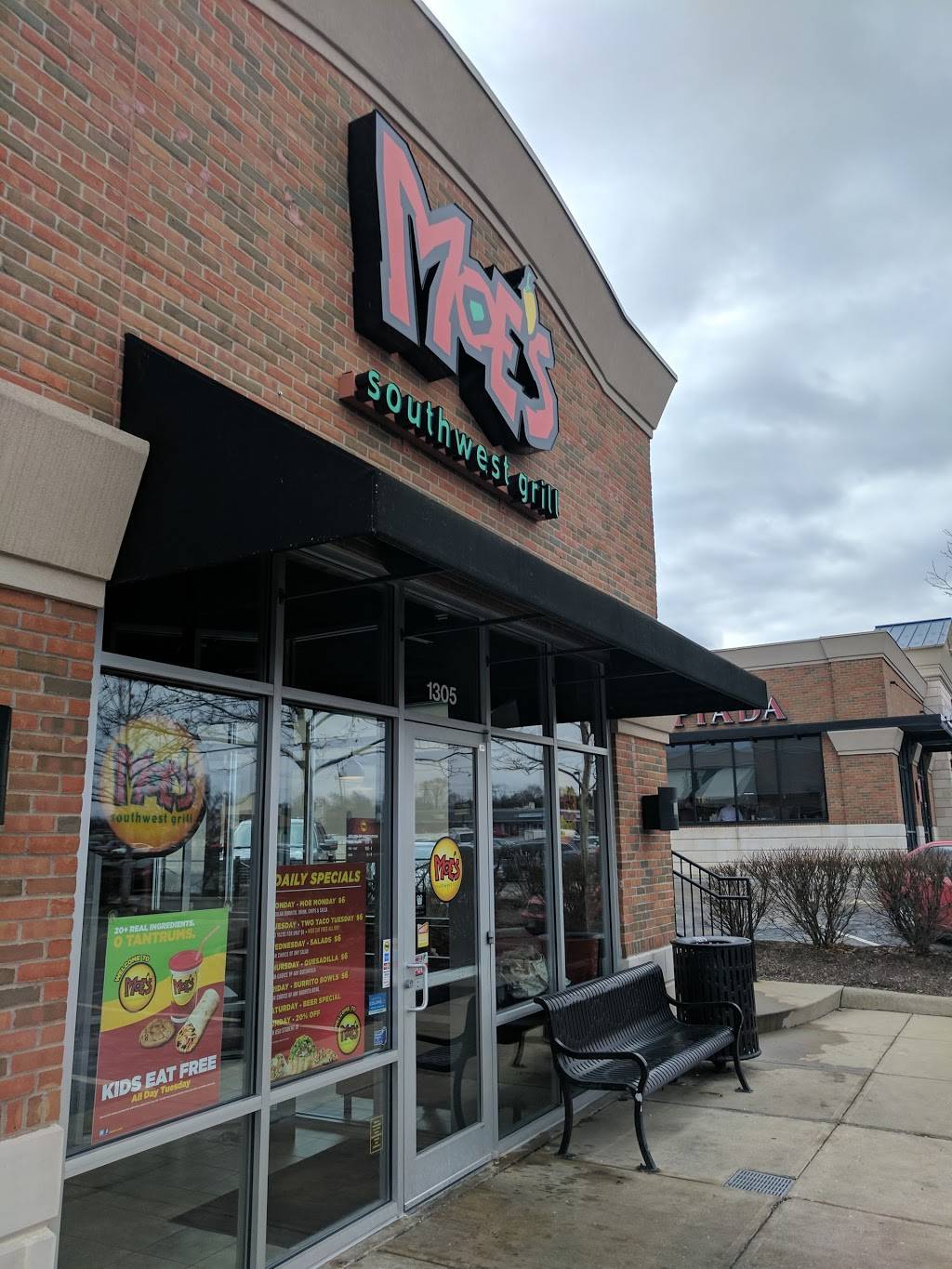 Moes Southwest Grill | restaurant | 1305 W Lane Ave, Columbus, OH 43221, USA | 6144293612 OR +1 614-429-3612