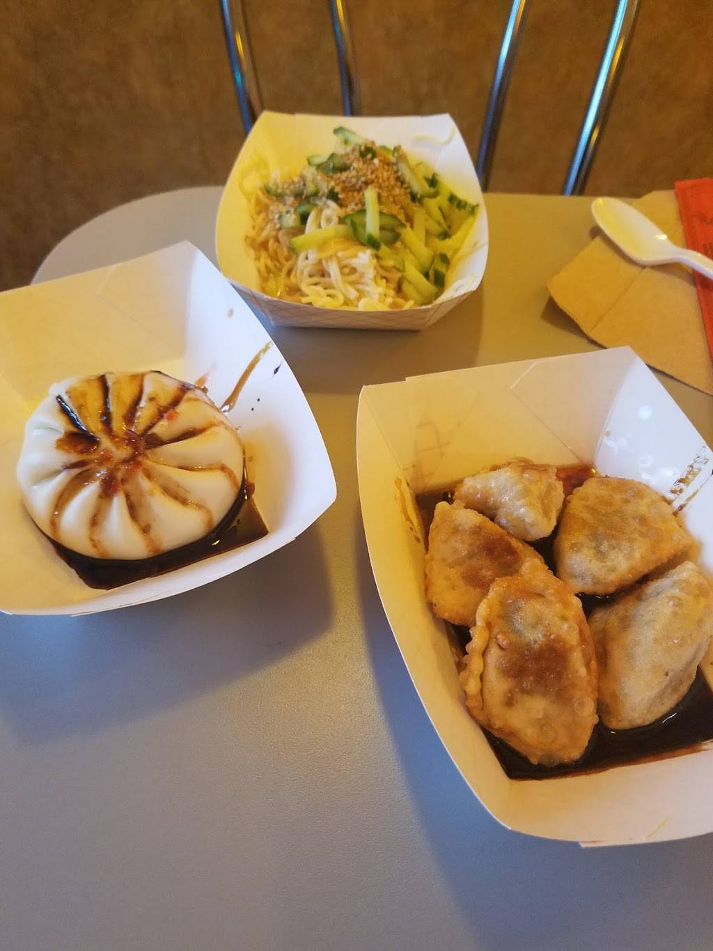 Beijing Station | restaurant | 104 14th St NW, Charlottesville, VA 22903, USA | 4342343877 OR +1 434-234-3877