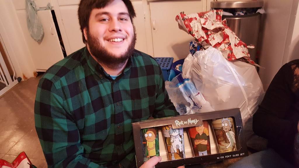 Fall River House of Pizza | meal takeaway | 1648 S Main St, Fall River, MA 02724, USA | 5086723992 OR +1 508-672-3992