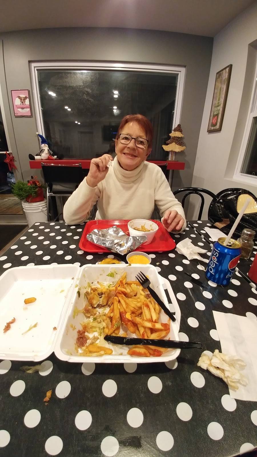 Pignon Rouge | restaurant | 9510 Chemin Sainte-Marguerite, Trois-Rivières, QC G9B 6K5, Canada | 8193770200 OR +1 819-377-0200