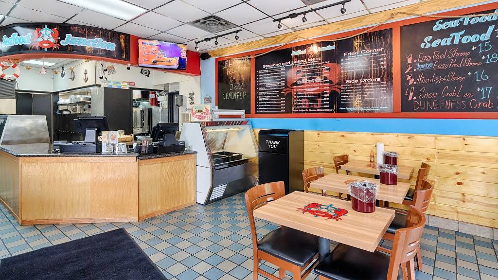 Seafood Junction | restaurant | 132 Madison St, Oak Park, IL 60302, USA | 7086600015 OR +1 708-660-0015