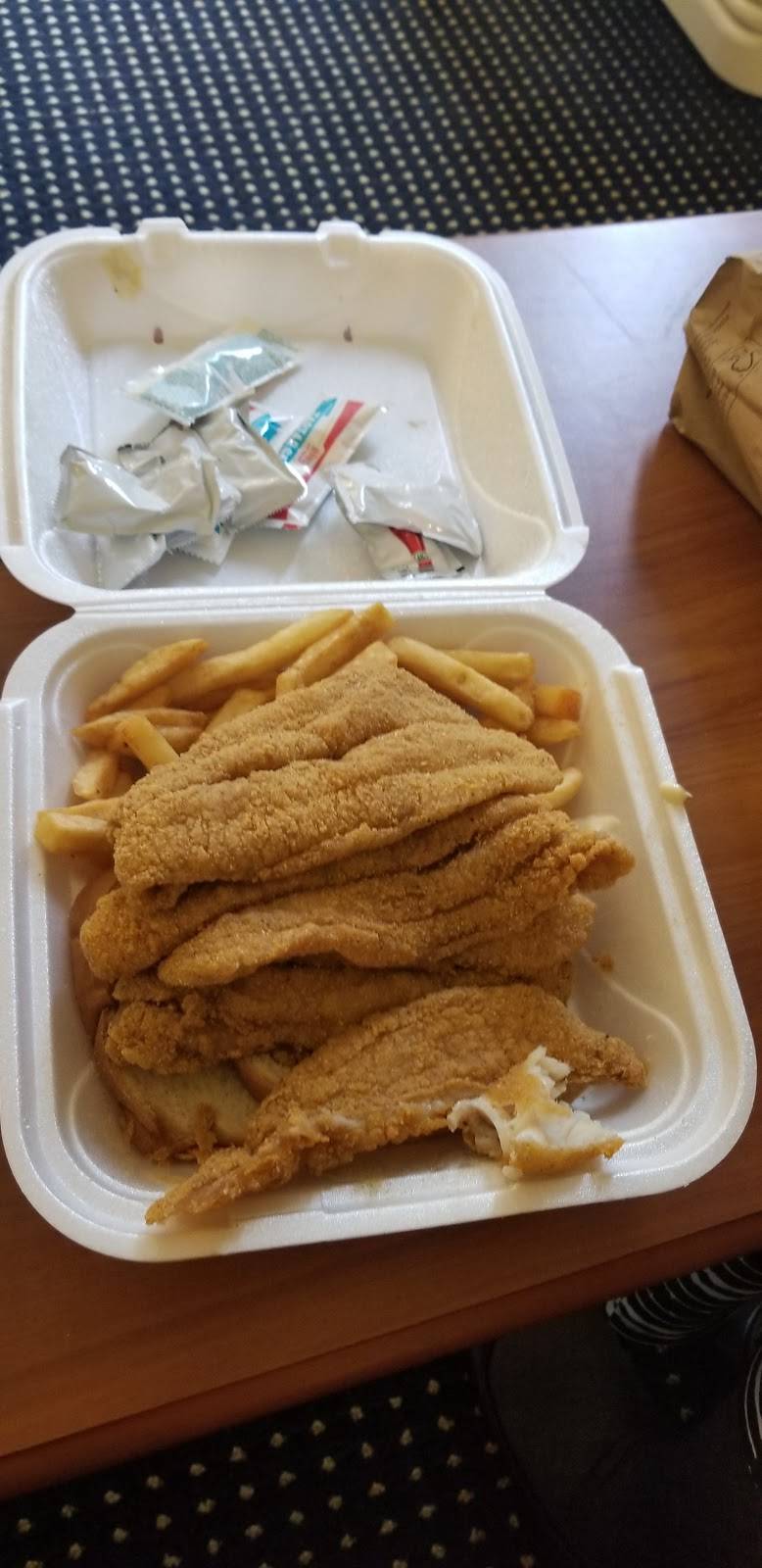 Hook Fish and Chicken | restaurant | 2600 FL-7, Lauderhill, FL 33313, USA | 9545350595 OR +1 954-535-0595