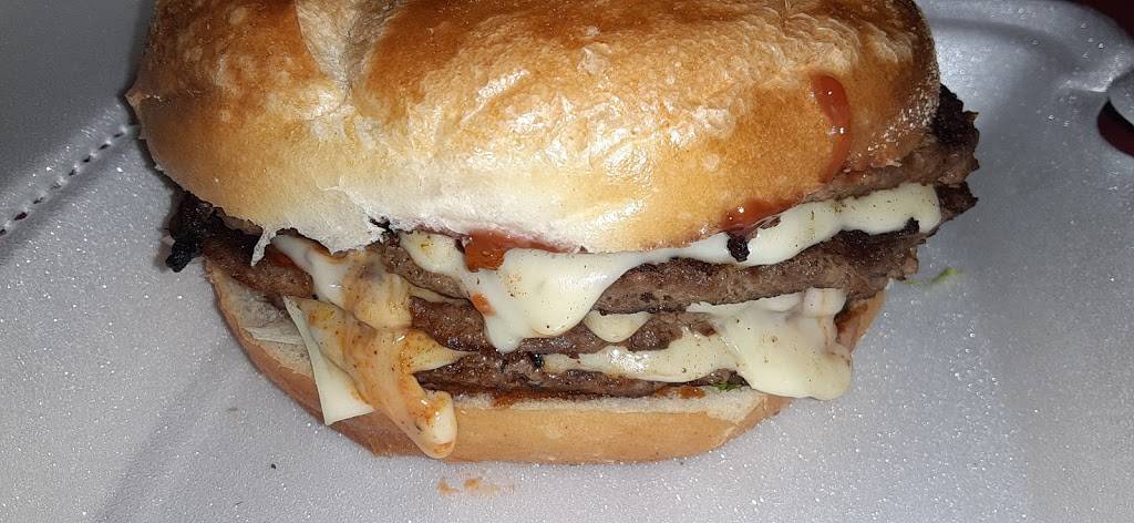 King of Wings | restaurant | 2233 S Woodstock St, Philadelphia, PA 19145, USA | 2155512400 OR +1 215-551-2400