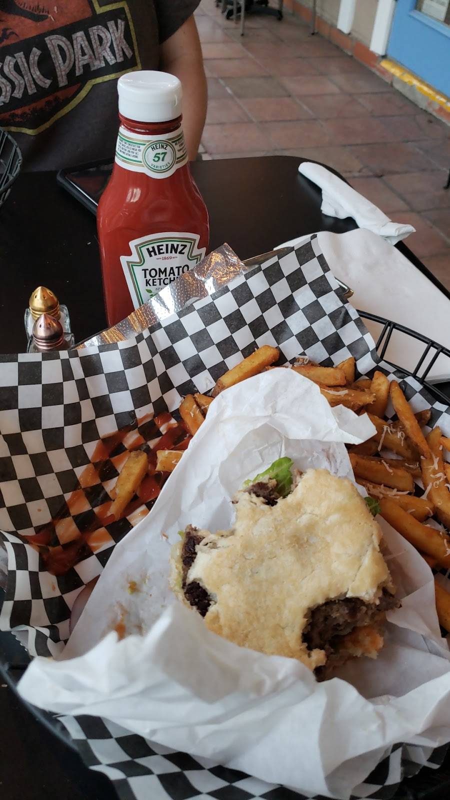 09 Midtown Bistro | restaurant | 3615 Broadway St Suite 4, San Antonio, TX 78209, USA | 2108574518 OR +1 210-857-4518