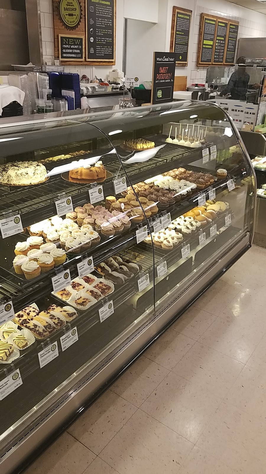 Ellwood Thompsons | bakery | 4 N Thompson St, Richmond, VA 23221, USA | 8043597525 OR +1 804-359-7525