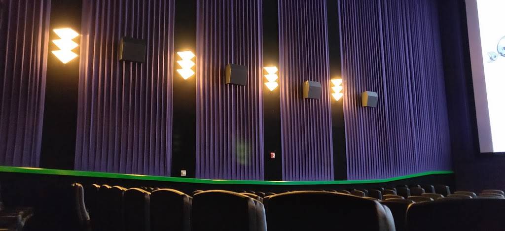 Cinemark Movies 8 | meal takeaway | 420 Oakbend Dr, Lewisville, TX 75067, USA | 9723160595 OR +1 972-316-0595