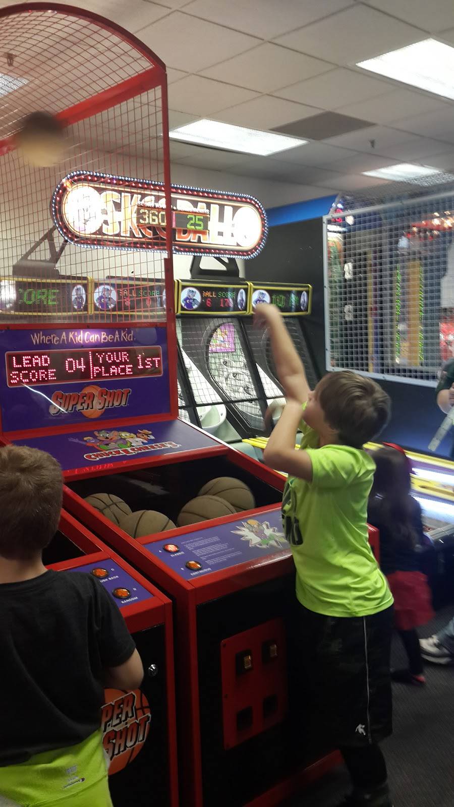 Chuck E. Cheese | restaurant | 4700 Hatch Blvd, Muscle Shoals, AL 35661, USA | 2563833836 OR +1 256-383-3836