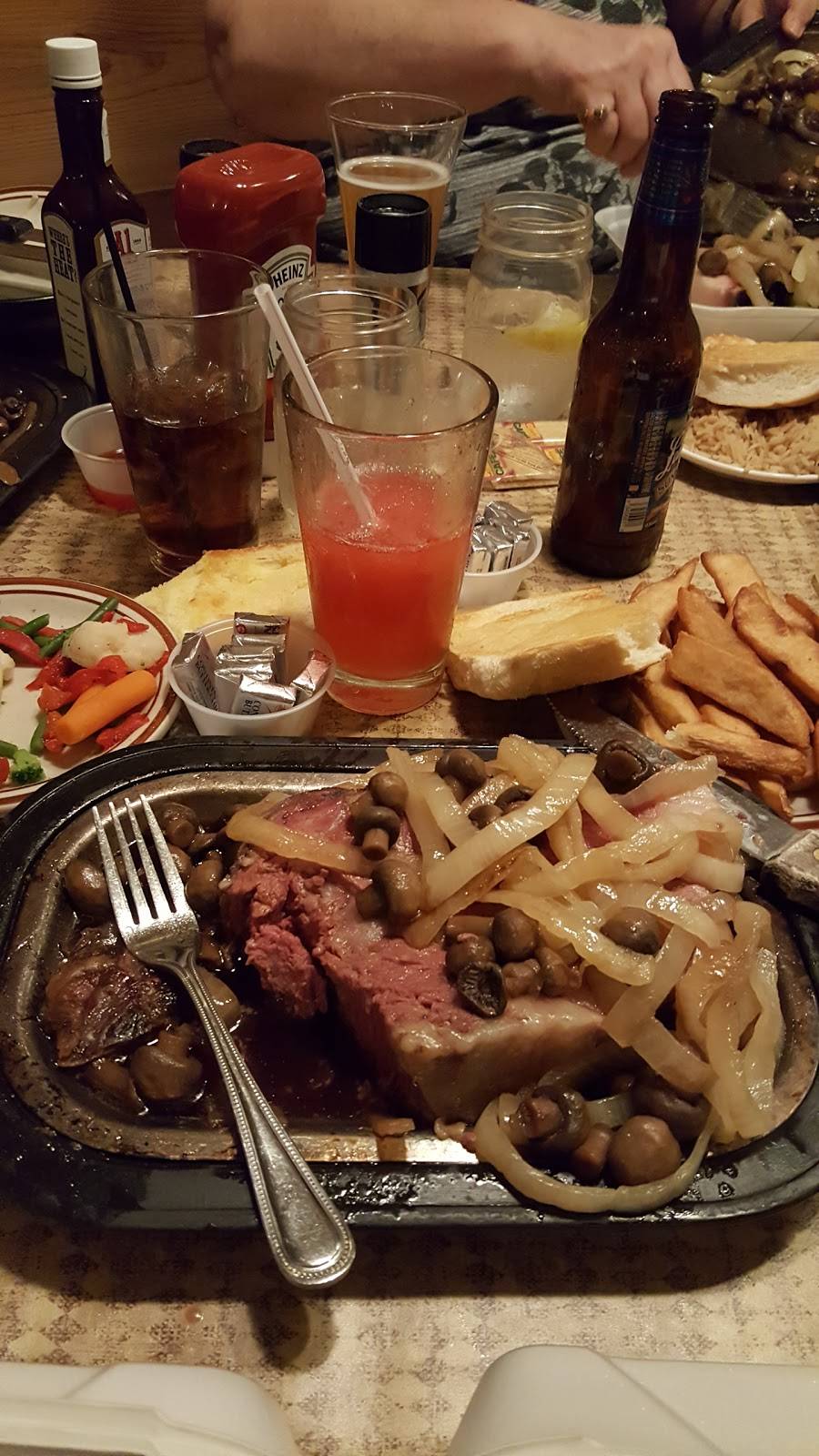 Stacys Food & Spirits | restaurant | 23018 S Shore Dr, Edwardsburg, MI 49112, USA | 2696995113 OR +1 269-699-5113