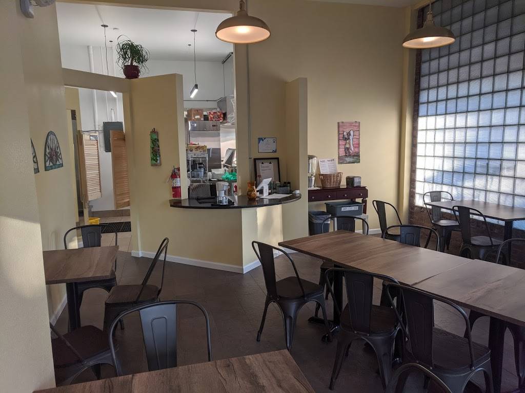 Ingrids GoodStreetFood | restaurant | 1701 Broadway St, Vancouver, WA 98663, USA | 3609217802 OR +1 360-921-7802