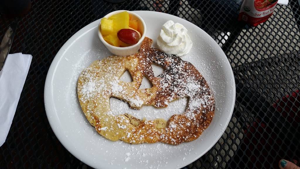 Cornucopias Noshery, Inc. | restaurant | 194 Park Ave A, Amityville, NY 11701, USA | 6316084580 OR +1 631-608-4580