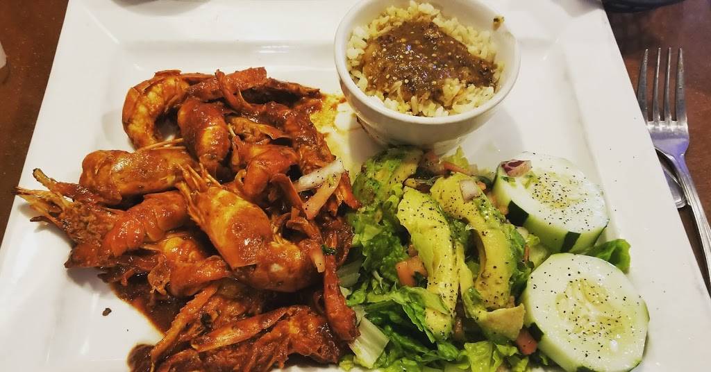 El Barco Mexican Restaurant | restaurant | 8801 Hickman Rd b, Urbandale, IA 50322, USA | 5152760162 OR +1 515-276-0162