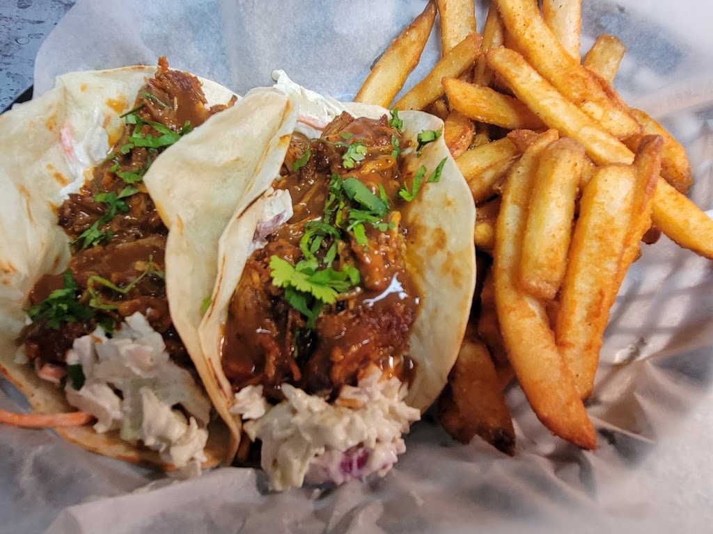 The Backyard Grill @ Craft Beer Cellar | restaurant | 907 Franklin St, Houston, TX 77002, USA | 2818979200 OR +1 281-897-9200