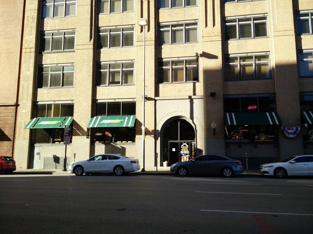 Subway | restaurant | 509 Elm St, Dallas, TX 75202, USA | 2146519268 OR +1 214-651-9268