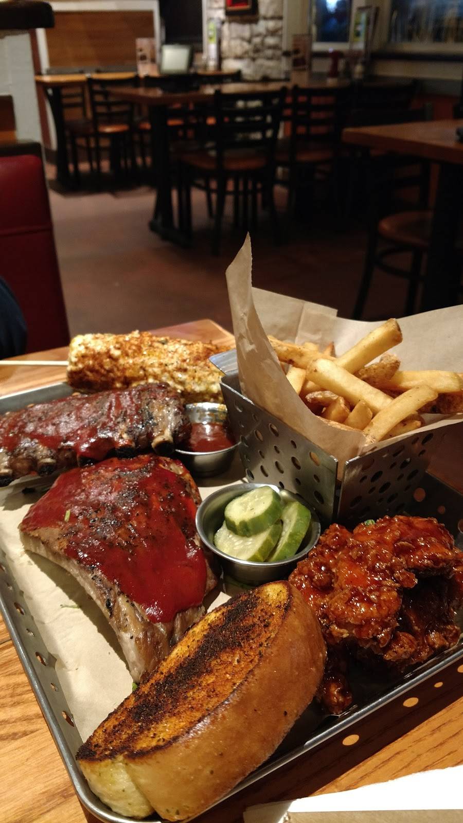 Chilis Grill & Bar | meal takeaway | 3940 Baldwin Rd, Auburn Hills, MI 48326, USA | 2483350658 OR +1 248-335-0658