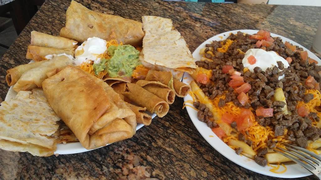 Chucks Tacos | restaurant | 661 E Foothill Blvd, Upland, CA 91786, USA | 9099852400 OR +1 909-985-2400