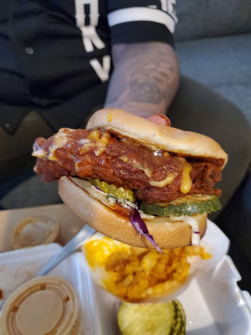 Daves Hot Chicken | restaurant | 110 Fletcher Pkwy Suite 101, El Cajon, CA 92020, USA | 8582585881 OR +1 858-258-5881