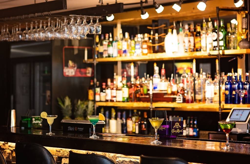 GiGis Bar Grill & Hookah | restaurant | 211 S Ocean Blvd, Myrtle Beach, SC 29577, USA | 8434737728 OR +1 843-473-7728