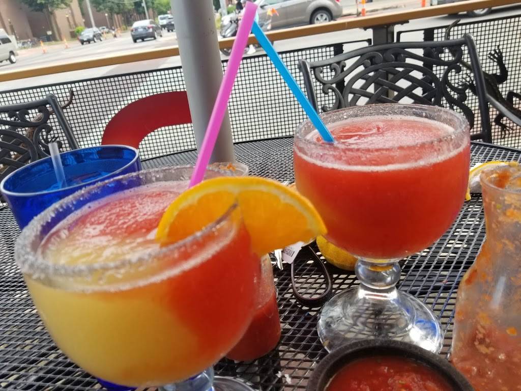 Cactus Mexican Grill & Cantina | restaurant | 245 S Gilbert St, Iowa City, IA 52240, USA | 3193385647 OR +1 319-338-5647