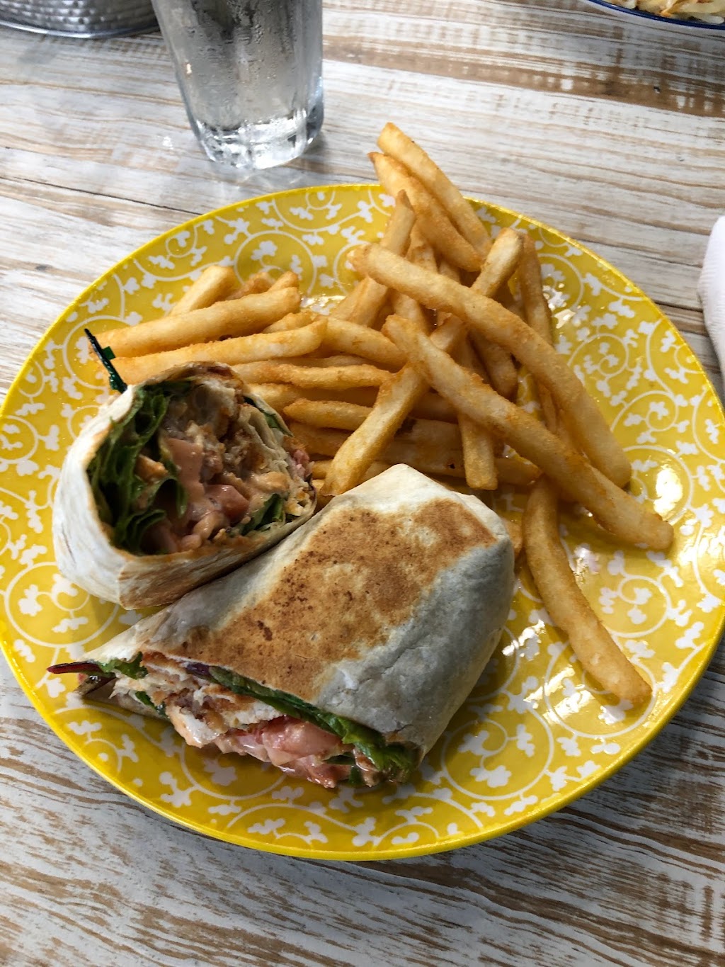 Honey Berry Pancakes and Cafe | restaurant | 451 N Commons Dr, Aurora, IL 60504, USA | 6308960333 OR +1 630-896-0333