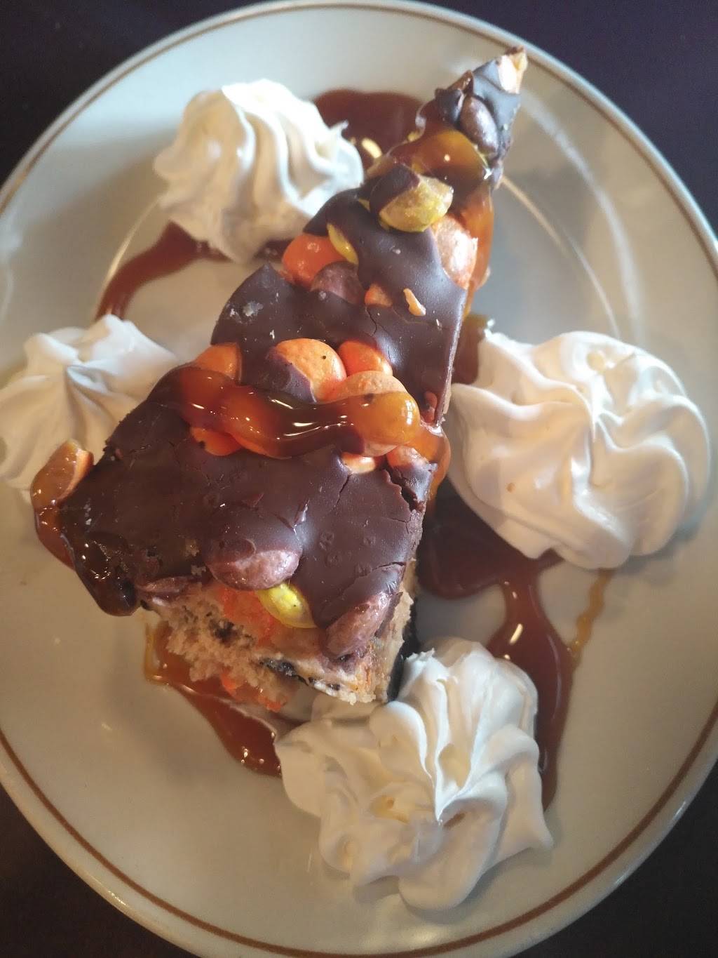 Streets Eatery & Pub | restaurant | 4124 Petrolia Line, Petrolia, ON N0N 1R0, Canada | 5198821761 OR +1 519-882-1761