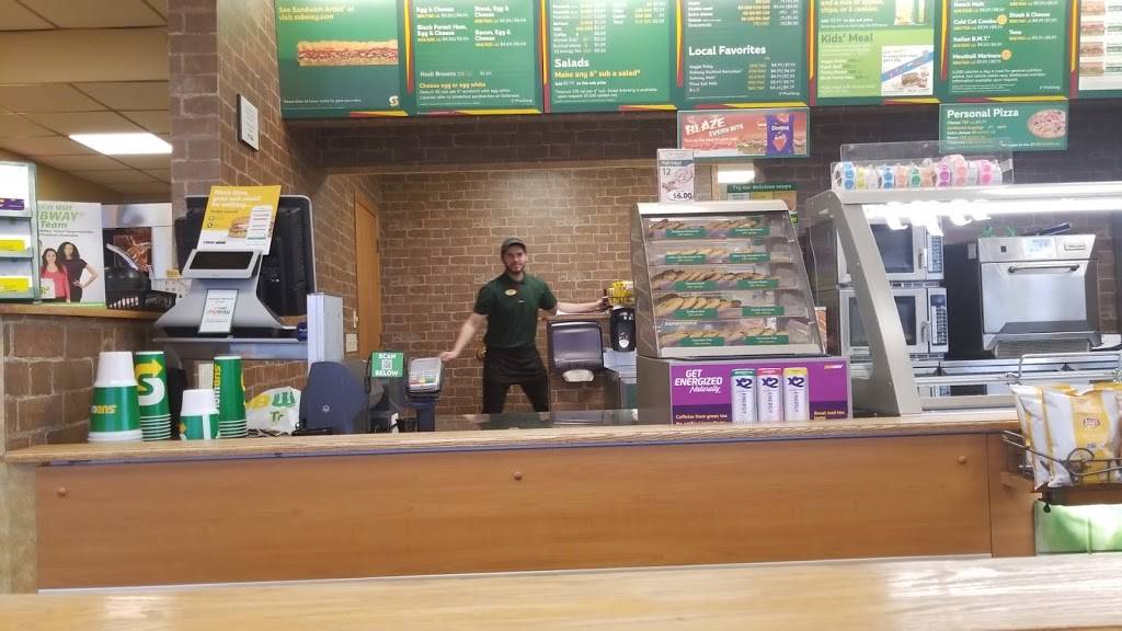 Subway | restaurant | 2012 Dufek Dr, Manitowoc, WI 54220, USA | 9207691782 OR +1 920-769-1782
