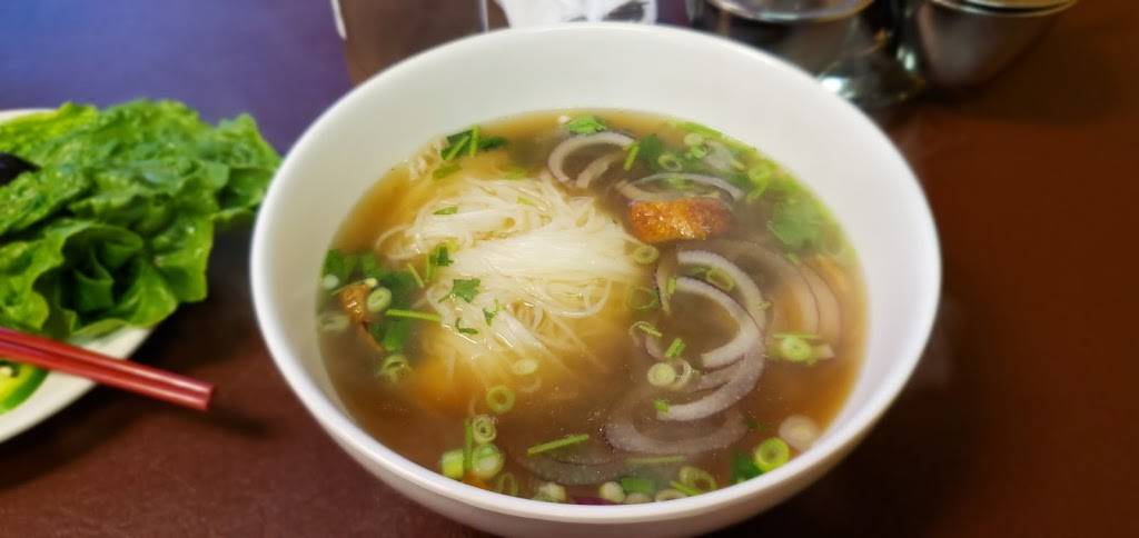 Muang Ja Catering & Restaurant | restaurant | 1410 S Hastings Way, Eau Claire, WI 54701, USA | 7158958288 OR +1 715-895-8288