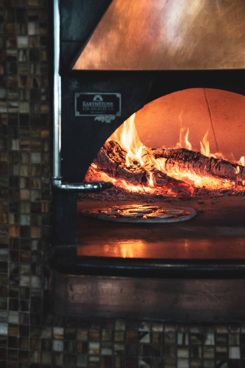 Copper & Logs | restaurant | 832 S Greenfield Rd Suite 101, Gilbert, AZ 85296, USA | 4805904260 OR +1 480-590-4260