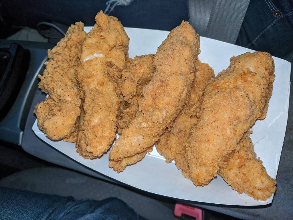 Krispy Krunchy Chicken @ Chevron in Winter Garden, Fl | restaurant | 12890 W Colonial Dr, Winter Garden, FL 34787, USA | 4075543318 OR +1 407-554-3318