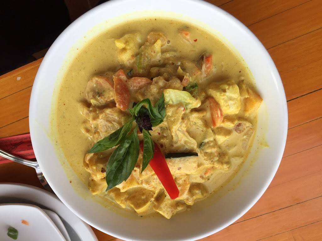 Maikham Restaurant | restaurant | 1125 Finnegan Way, Bellingham, WA 98225, USA | 3607468098 OR +1 360-746-8098