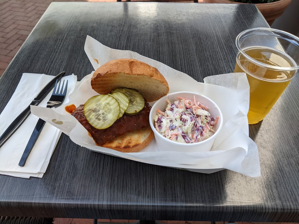 HB Hot by Four Sons Brewing | restaurant | 7821 Edinger Ave #122, Huntington Beach, CA 92647, USA | 7149021721 OR +1 714-902-1721