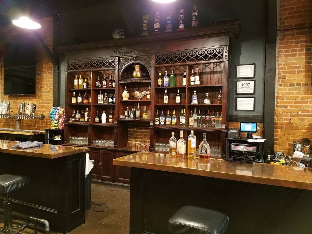 Copper Athletic Club | restaurant | 133 W Michigan Ave, Marshall, MI 49068, USA | 2697815400 OR +1 269-781-5400