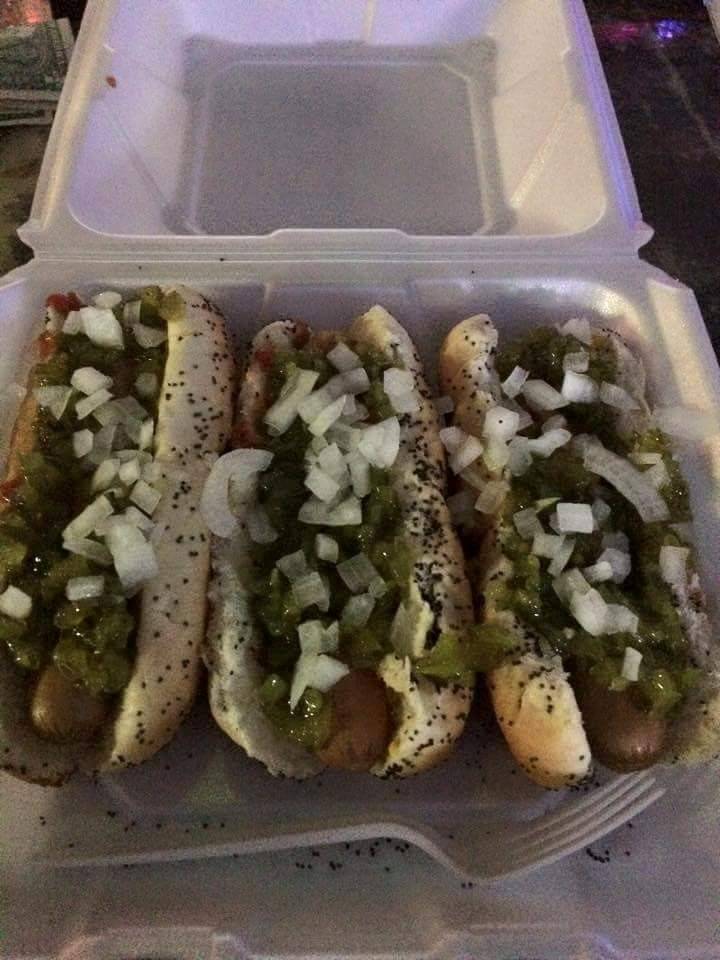 T E Js Sports Connection Inc | restaurant | 3219 NE Adams St, Peoria, IL 61603, USA | 3096861106 OR +1 309-686-1106