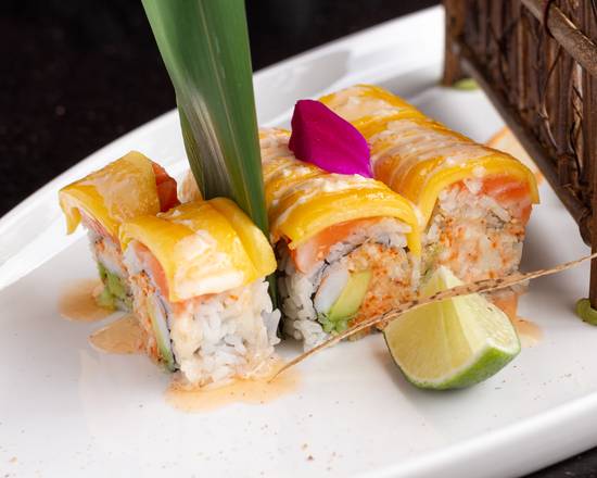 East Moon Asian Bistro | restaurant | 6107 Highbridge Rd, Bowie, MD 20720, USA | 3018054988 OR +1 301-805-4988