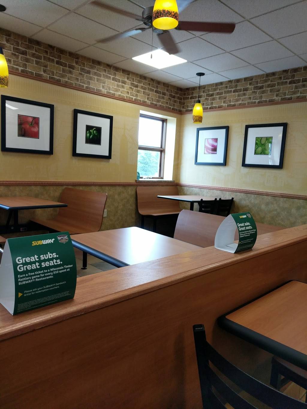 Subway | restaurant | 511 South Calument, Valders, WI 54245, USA | 9207754350 OR +1 920-775-4350