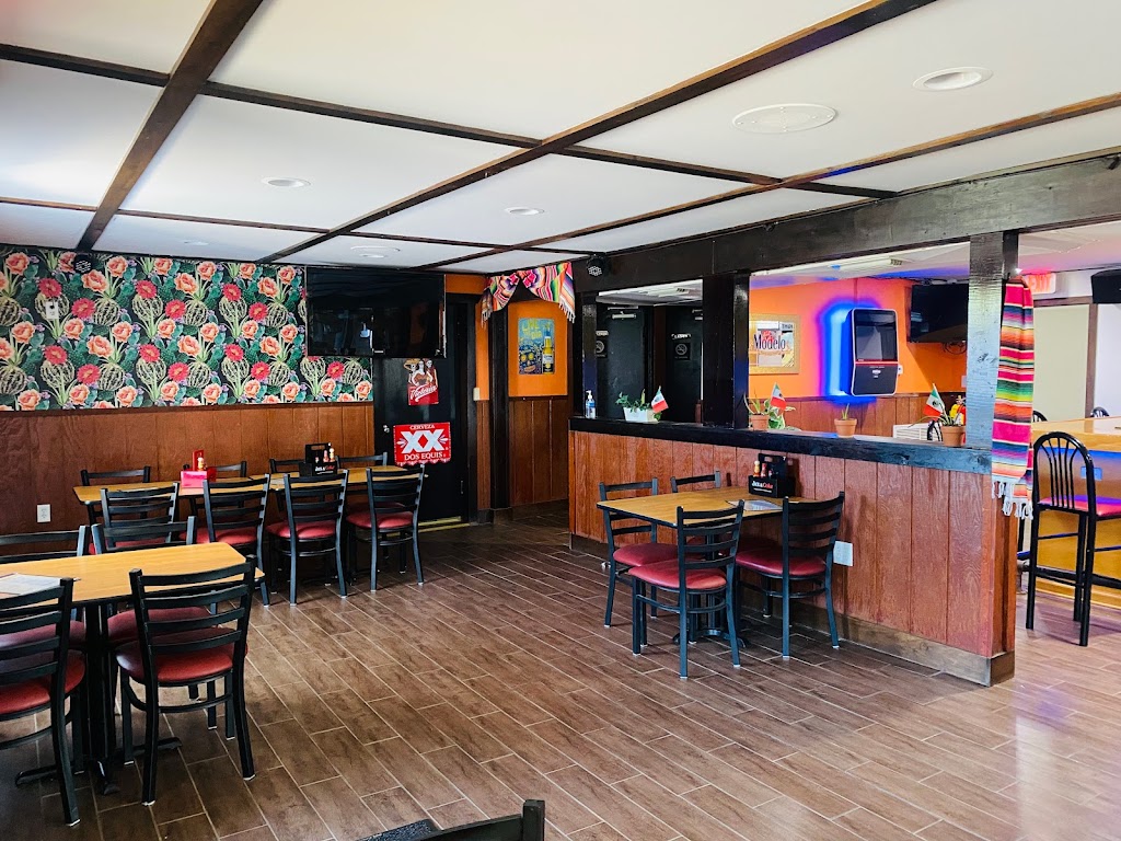 Tierra Caliente Restaurant and bar | restaurant | 14801 Washington St, Woodstock, IL 60098, USA | 8155277472 OR +1 815-527-7472