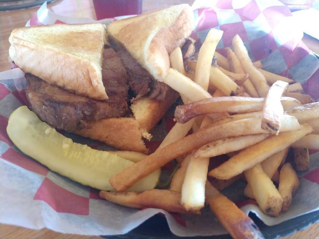 Ships Wheel Restaurant | restaurant | 238 Lobdell Point Rd, Washington, WI 54246, USA | 9208472640 OR +1 920-847-2640