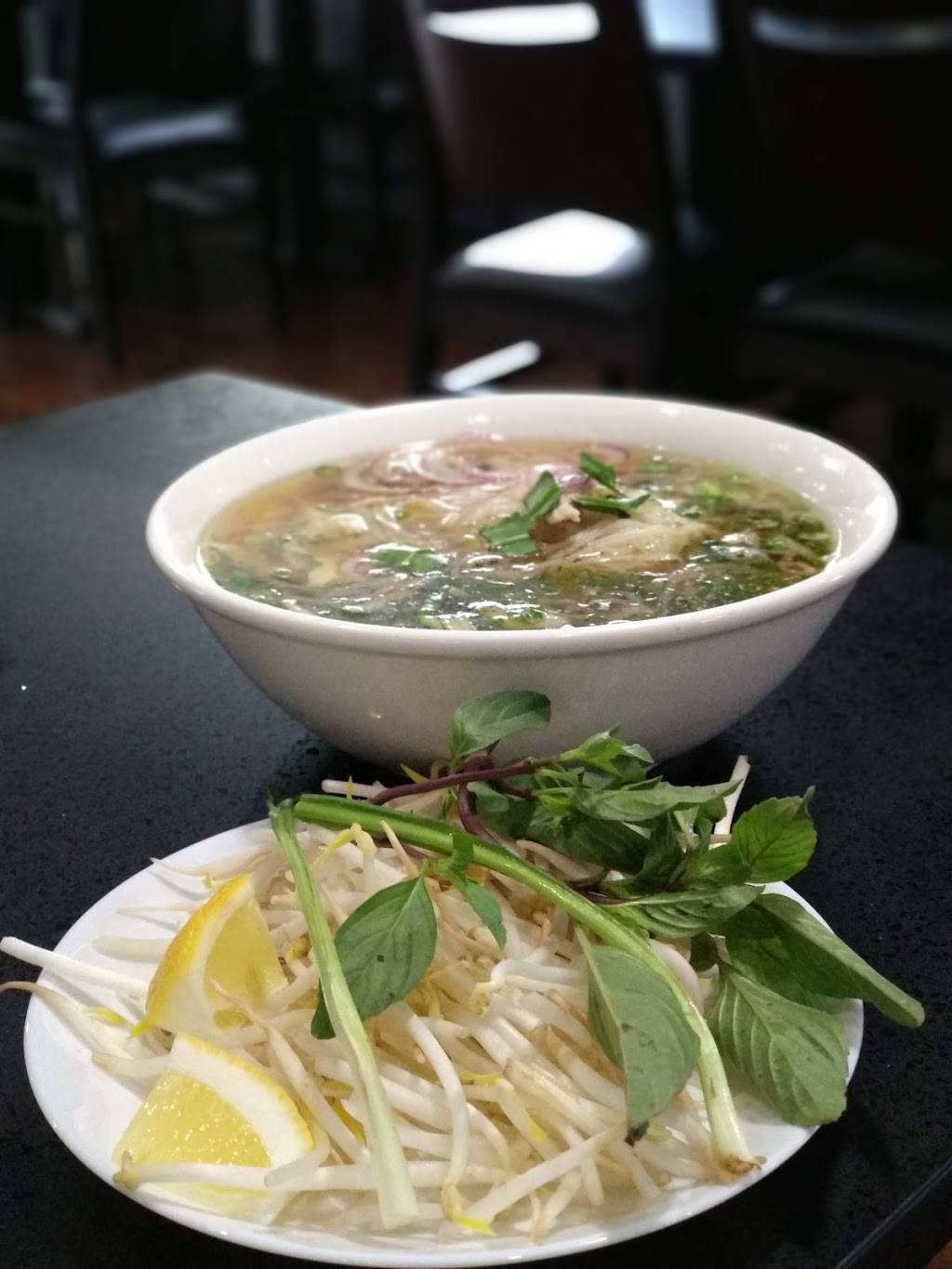 Big Daddy’s Phở | restaurant | 1030 Niagara St, Welland, ON L3C 1M6, Canada | 2894346117 OR +1 289-434-6117