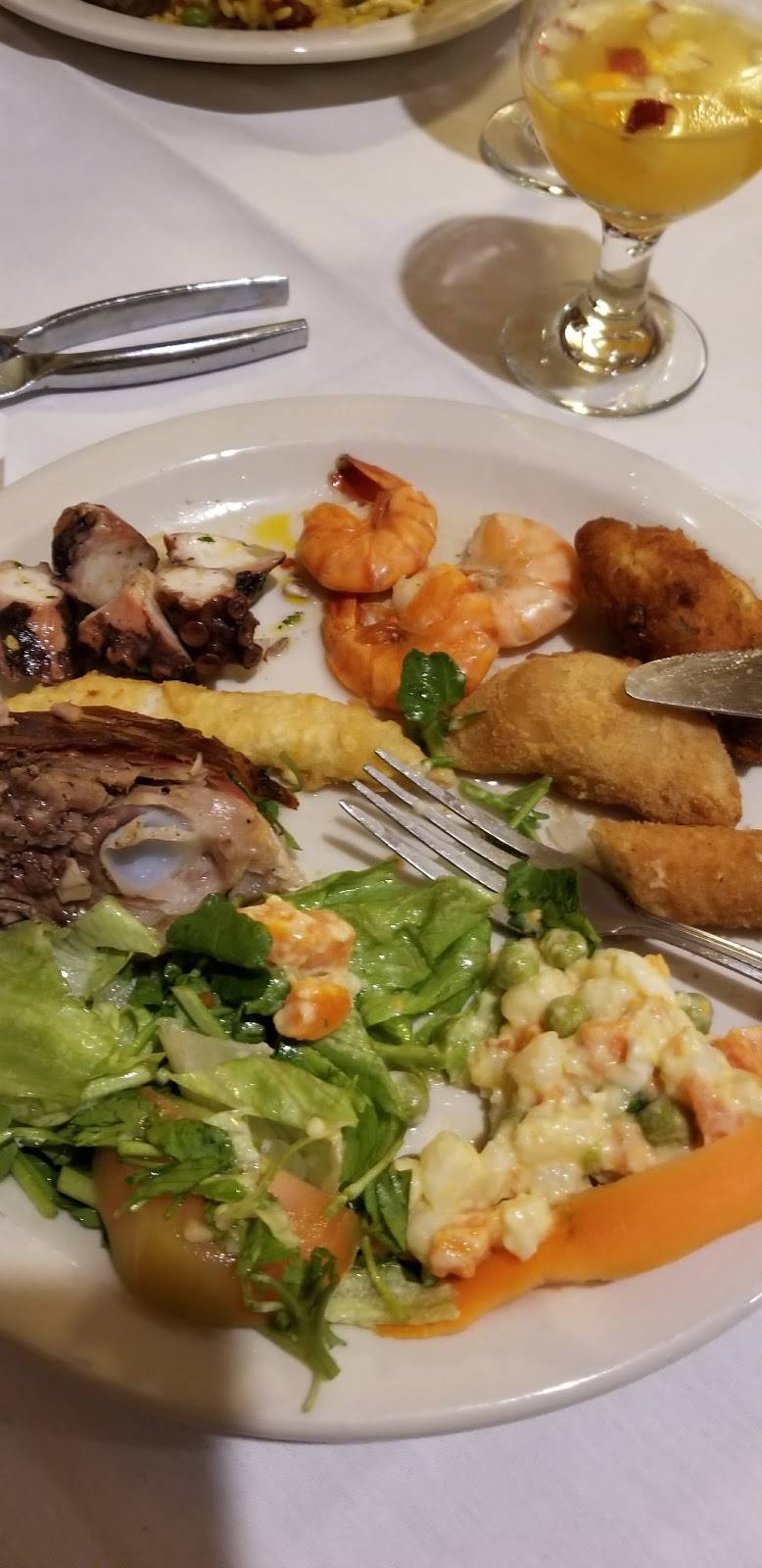 Lusitania Seafood Restaurant | restaurant | 15 Lockwood Ave, Yonkers, NY 10701, USA | 9149694600 OR +1 914-969-4600