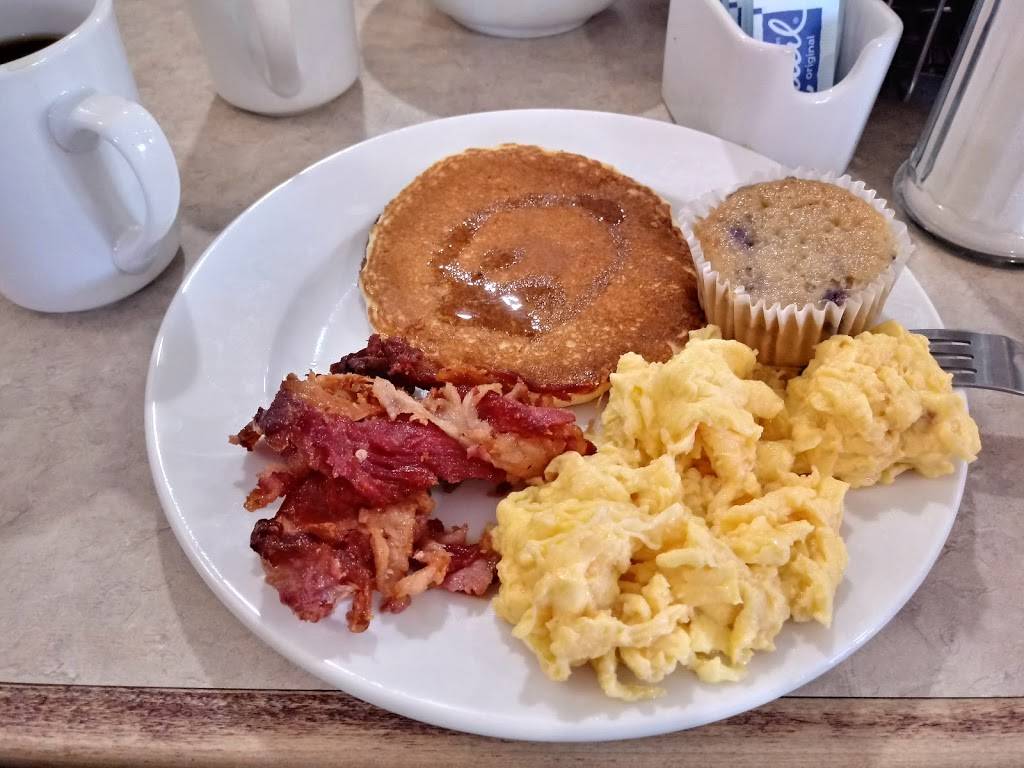 Country Chalet Restaurant | restaurant | 6526 Main St, Niagara Falls, ON L2G 3Z6, Canada | 9053711058 OR +1 905-371-1058