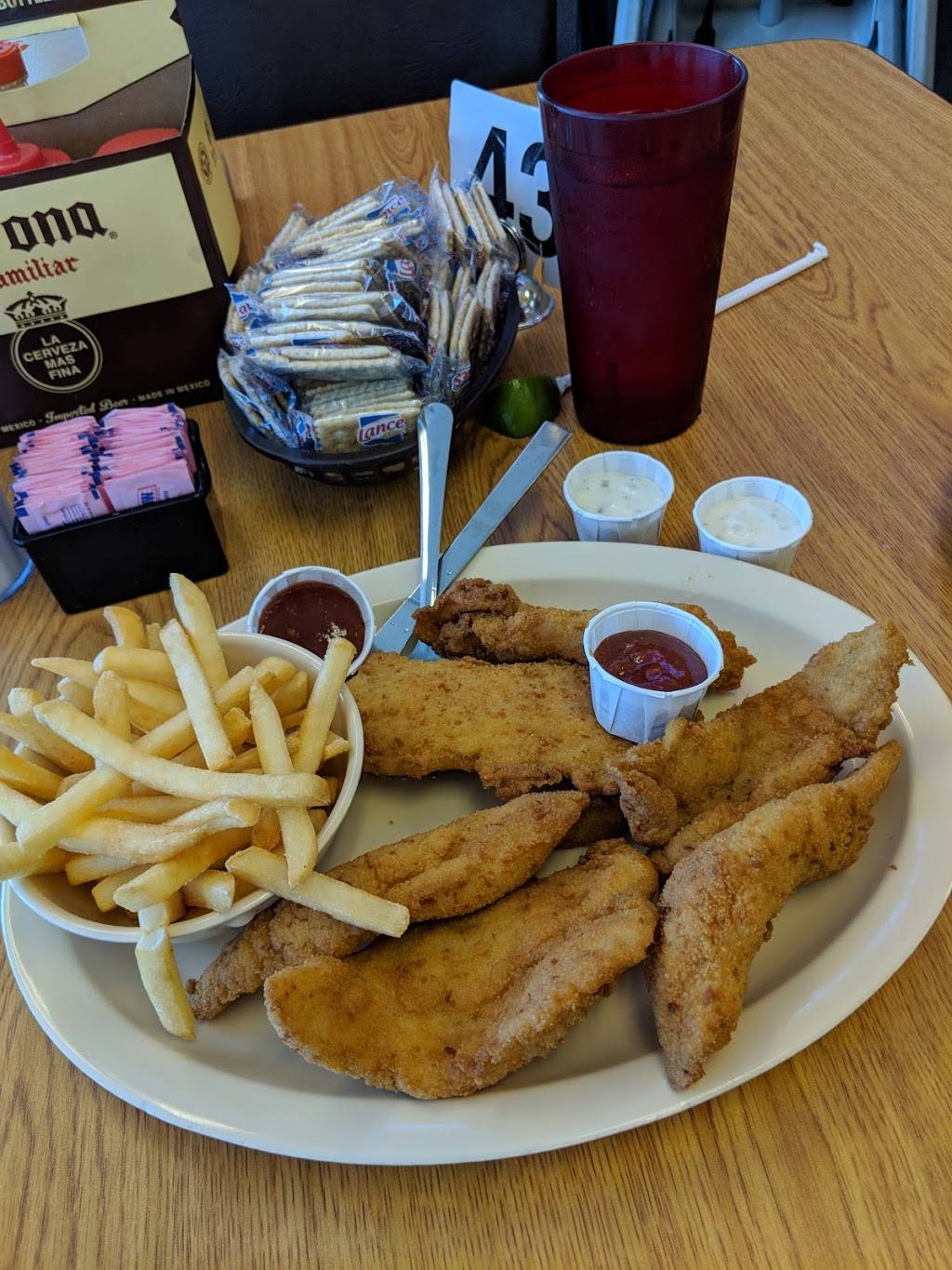 Connies Seafood Market & Restaurant | restaurant | 2525 Airline Dr, Houston, TX 77009, USA | 7138682144 OR +1 713-868-2144