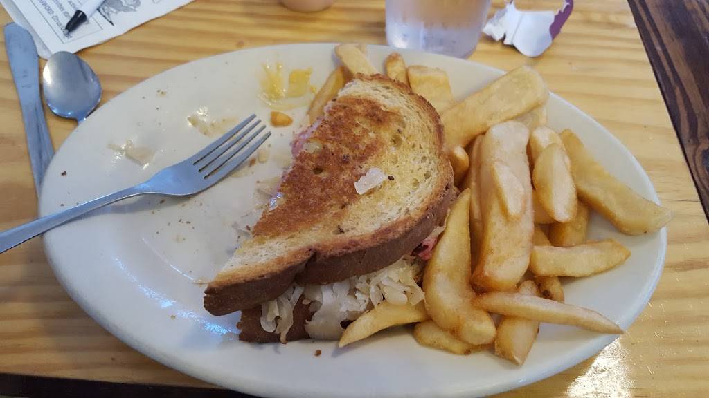 Highlands Restaurant | restaurant | 3066 S Florida Ave, Inverness, FL 34450, USA | 3523413030 OR +1 352-341-3030