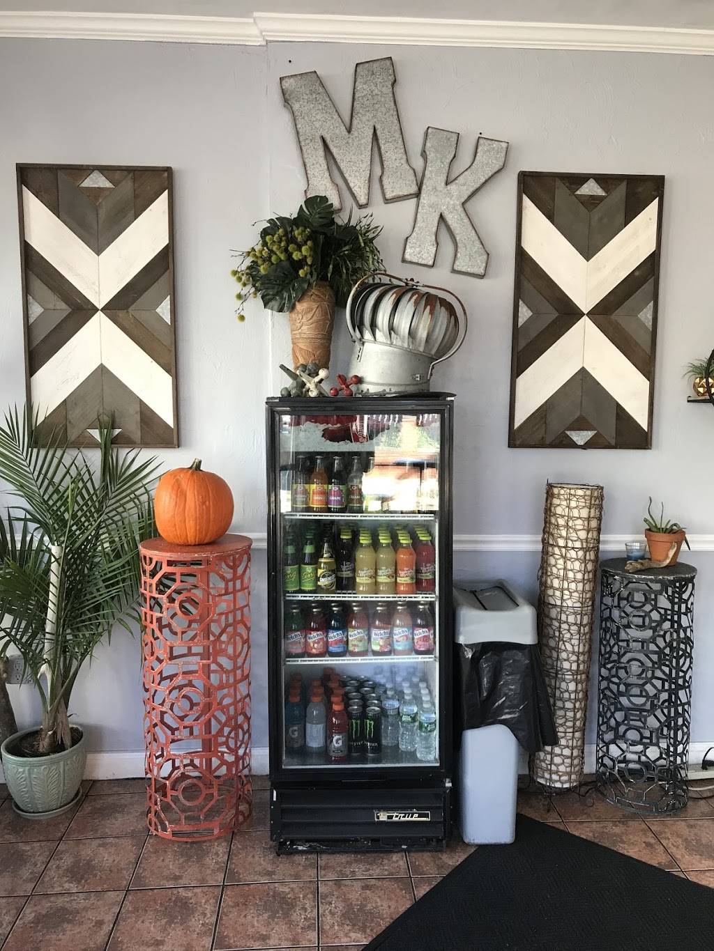 Murls Kitchen | restaurant | 143 Washington St, Dorchester, MA 02121, USA | 6175067331 OR +1 617-506-7331