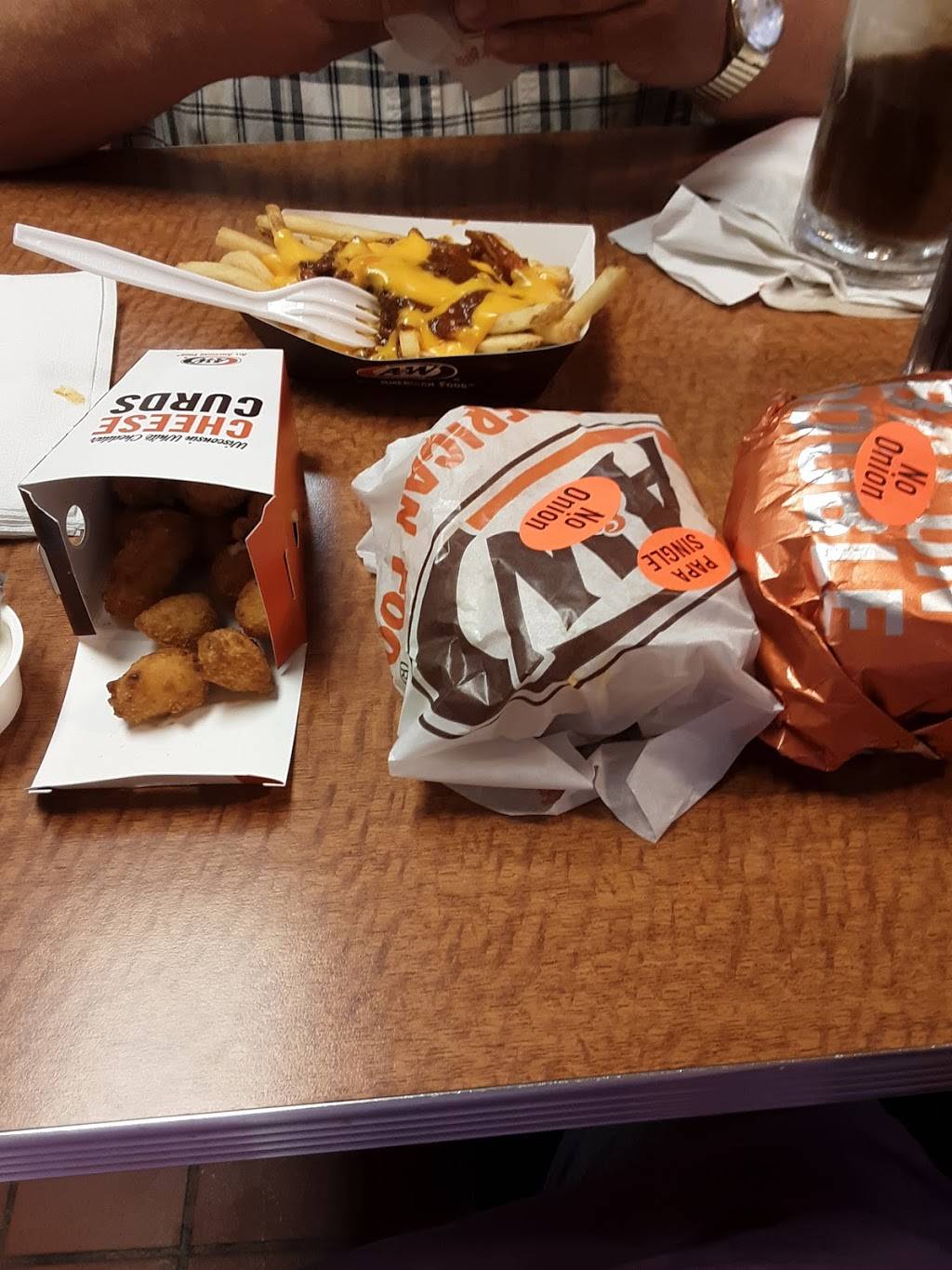 A&W Restaurant | restaurant | 3401 W, Main St, Emmetsburg, IA 50536, USA | 7128524925 OR +1 712-852-4925