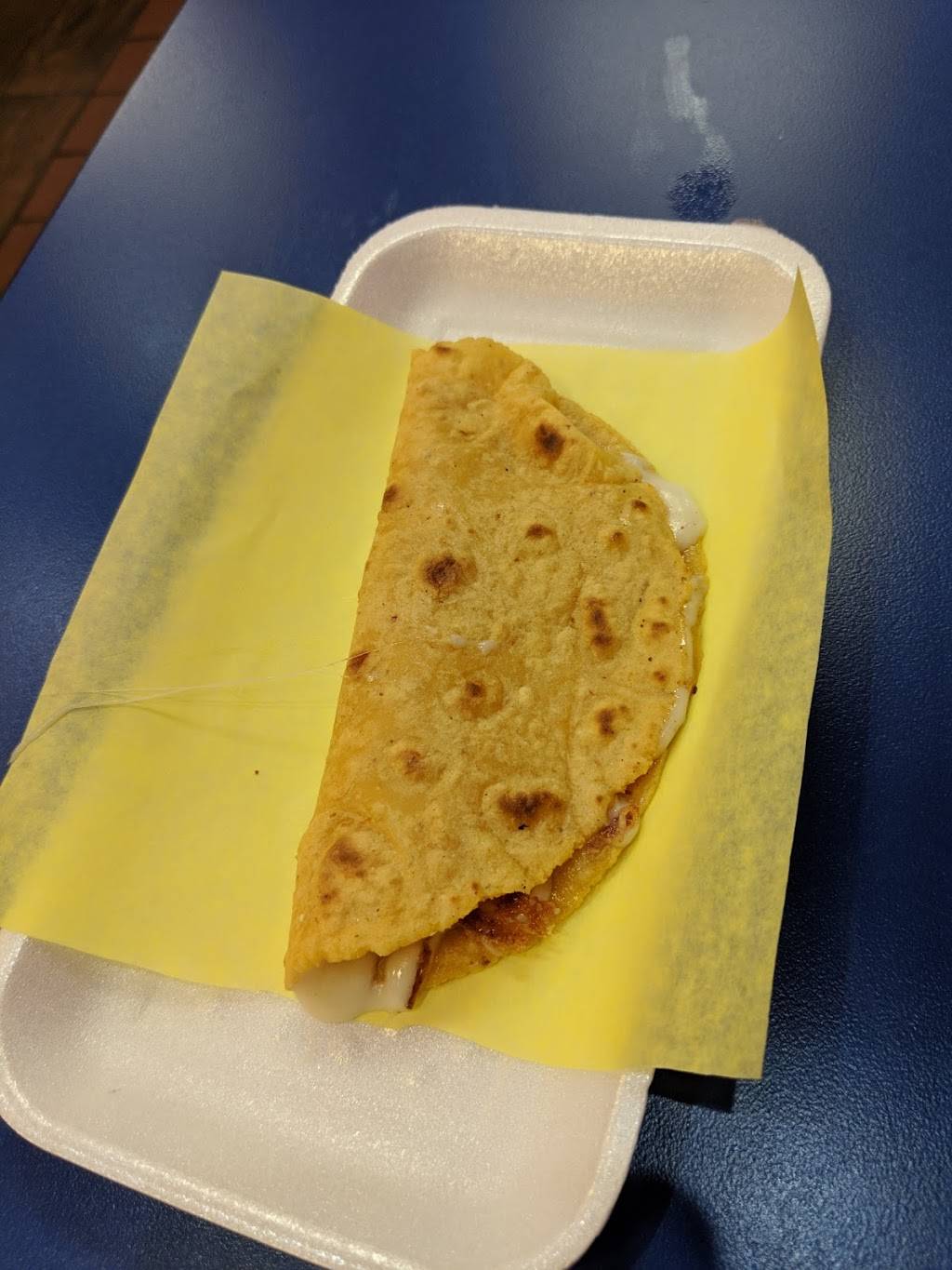 Taqueria Los Famosos | restaurant | 2220 E Plaza Blvd T-1, National City, CA 91950, USA | 6192592649 OR +1 619-259-2649