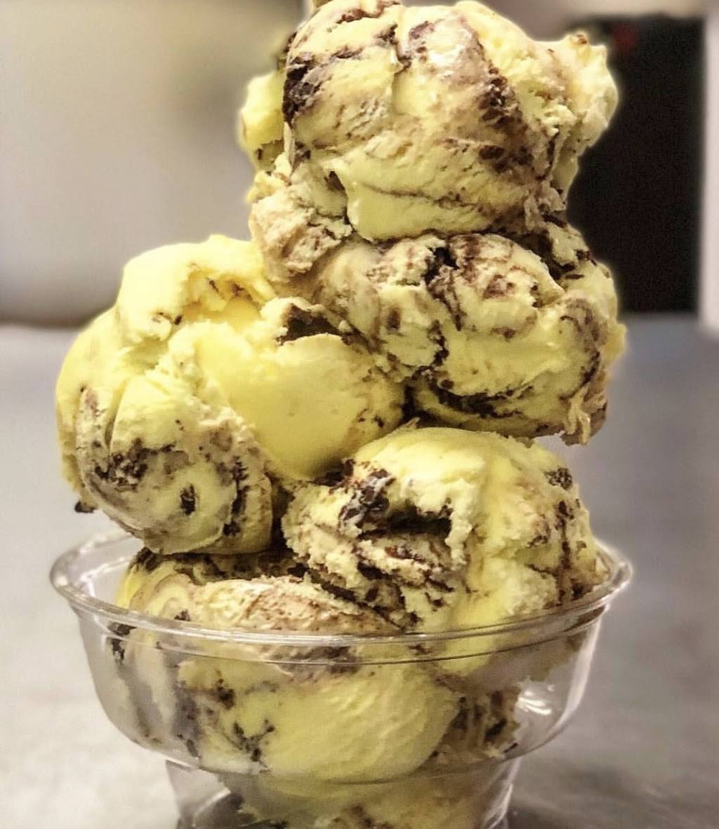 Adrians Custard and Beef | restaurant | 2352 Grand Island Blvd, Grand Island, NY 14072, USA | 7167739242 OR +1 716-773-9242