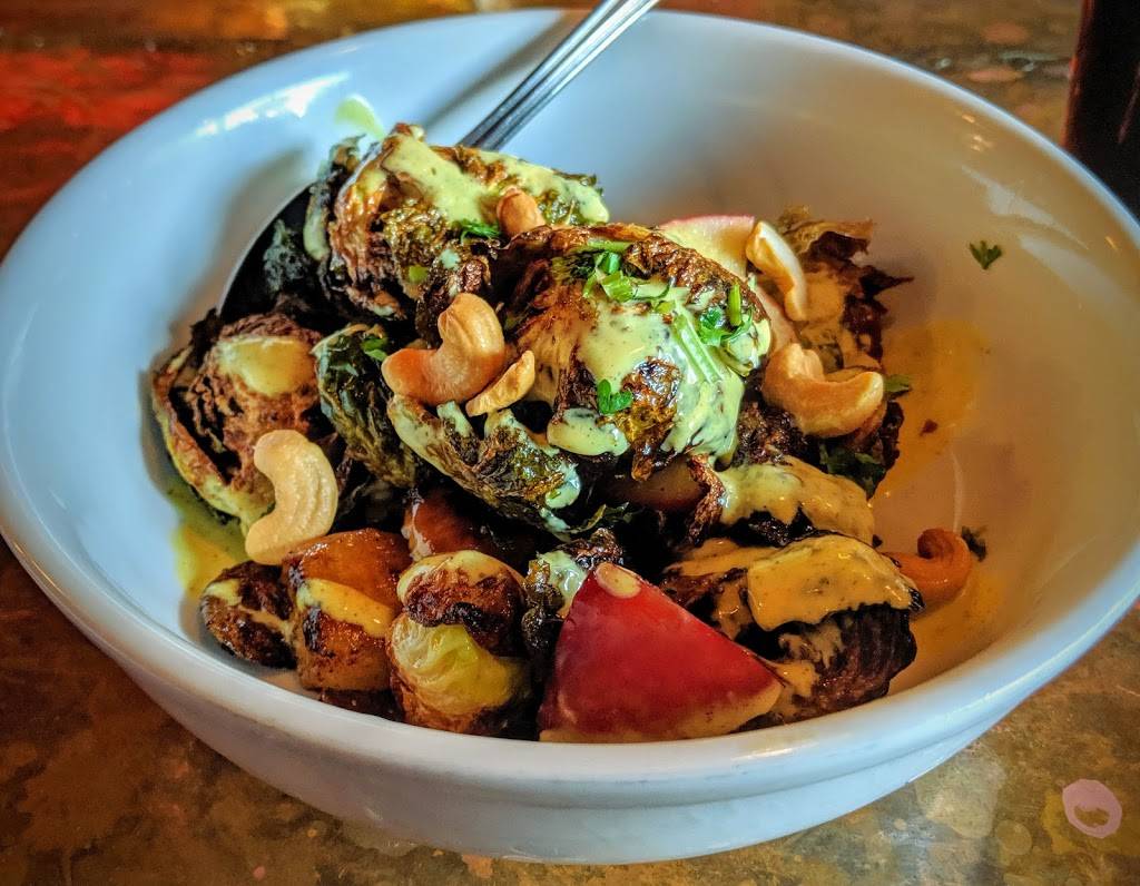 Fat Cats | restaurant | 2061 W 10th St, Cleveland, OH 44113, USA | 2165790200 OR +1 216-579-0200