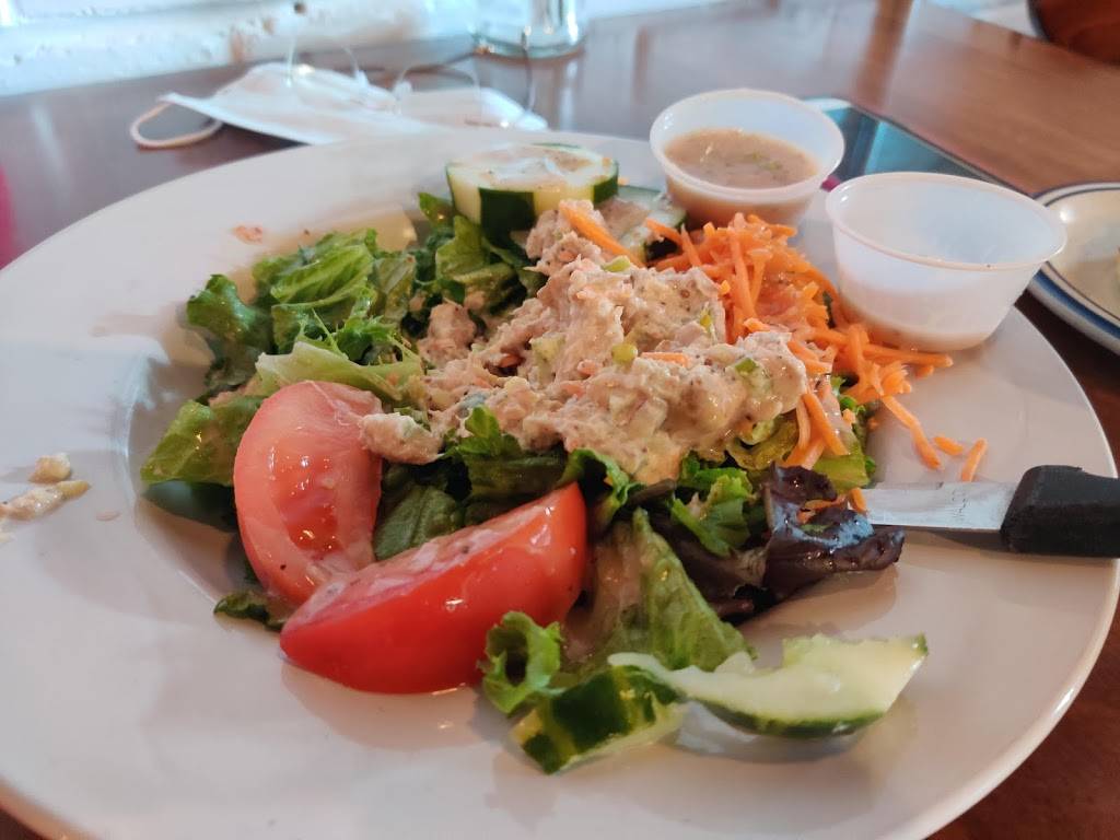 Sweetwater 123 | restaurant | 123 W Richardson Ave, Summerville, SC 29483, USA | 8436958488 OR +1 843-695-8488